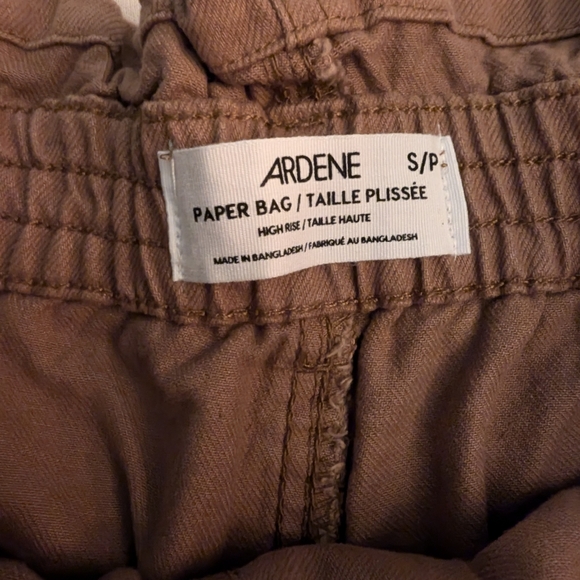 Ardene paper bag Highrise shorts - Picture 3 of 3